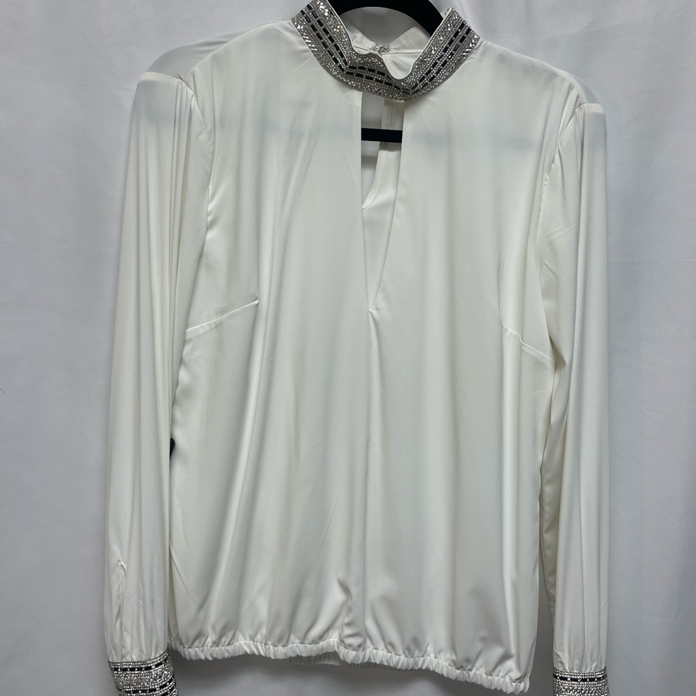 Bebe Embellished Keyhole Long Sleeve Top - Picture 3 of 10